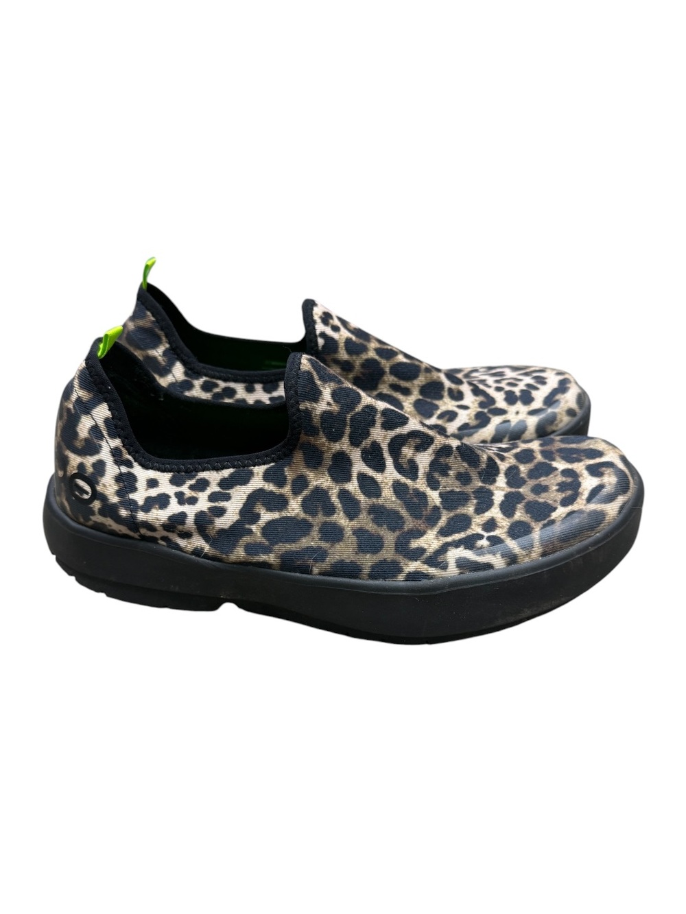OOFOS Leopard Slip On Recovery Shoes 8.5